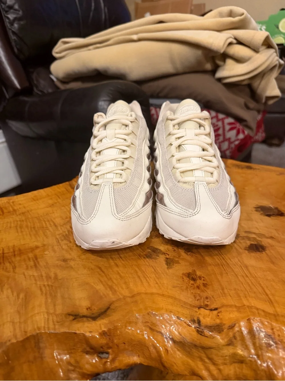 Nike Air Max 95 GS Bone Rose Gold 310830-015 Size 7Y / Women 8.5 / Men 7